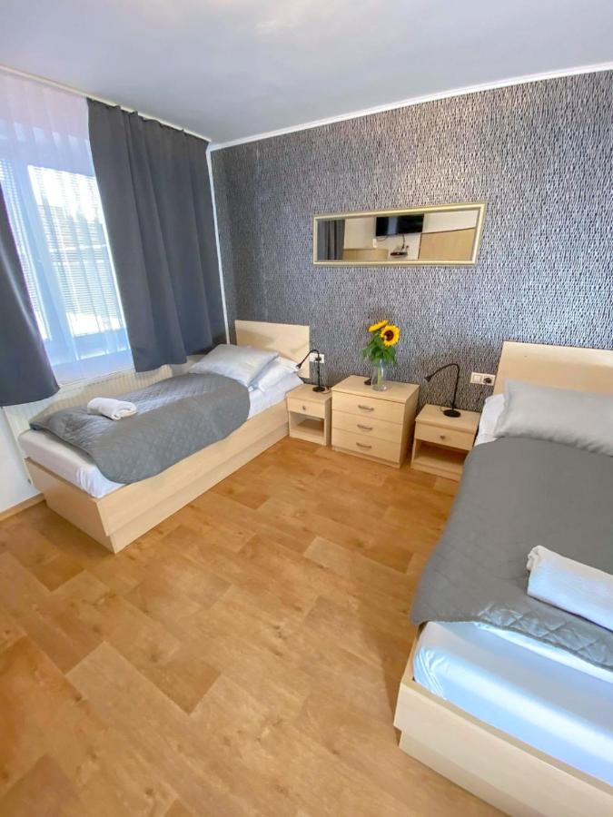 Penzion Hustopeče Exteriör bild