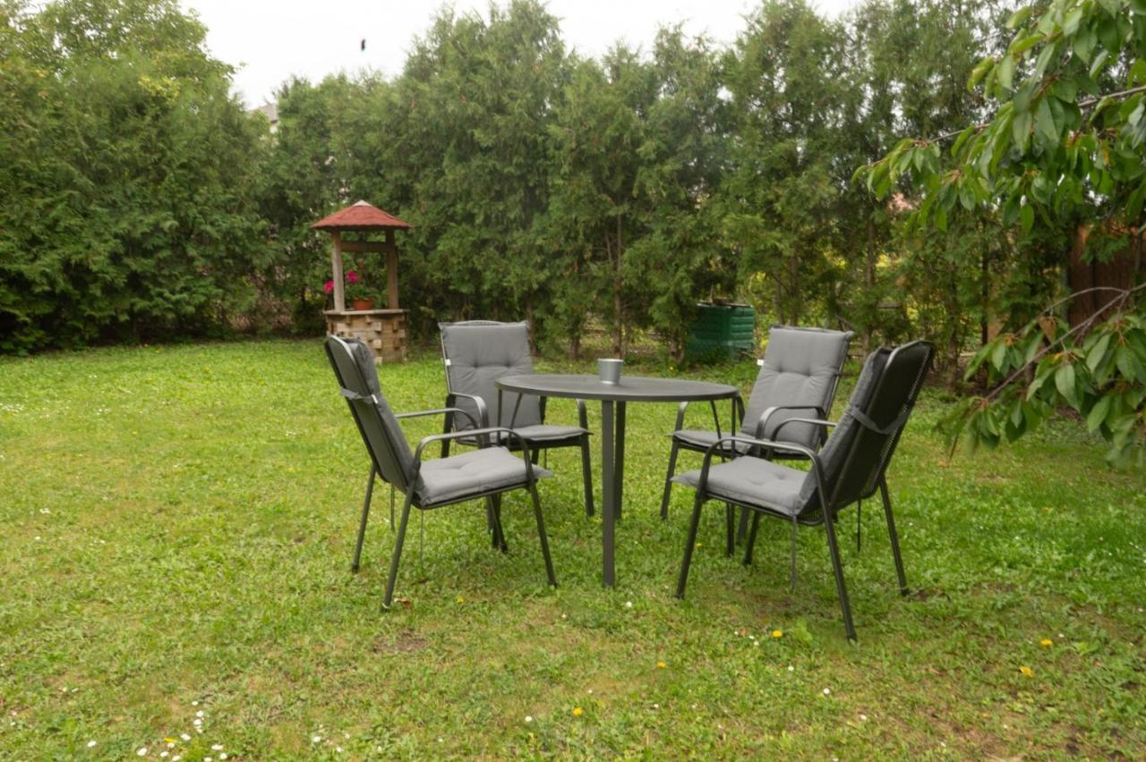 Penzion Hustopeče Exteriör bild